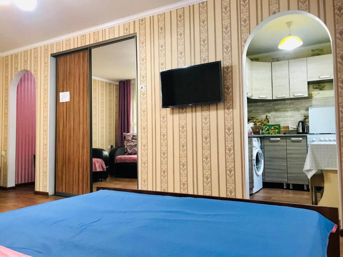 Apartaments In The City Center Karaganda Exterior photo